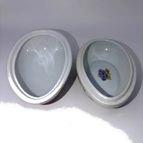 Vintage MANN Korea Country Butterfly Porcelain Egg Trinket Box Floral Design - Picture 7 of 10